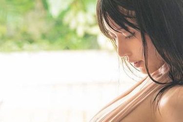 1st写真集大好評の似鳥沙也加、美麗にして心洗われる大胆オフショ公開