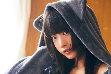 火将ロシエル、猫耳パーカーから溢れる生バスト