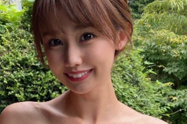 相原美咲、眼帯ビキニで美胸むにゅ!