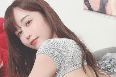 いくみ、びんぼっちゃま的ニットで深夜の艶テロ