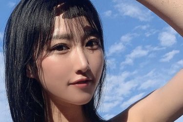 川瀬もえ、裸に見えちゃう柔らか美ボディ