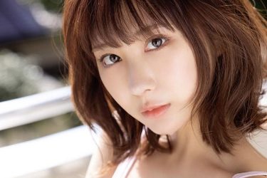 日向葵衣、美乳と美貌きらめく超美麗カット