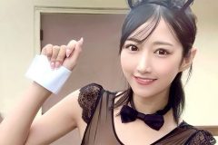 川瀬もえ、透け透けのシースルーバニー
