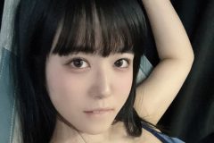 東雲うみ、はち切れんばかりのスポブラ美胸