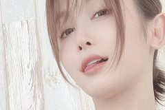 いくみのボディスーツは上も下もオープンの大胆艶仕様