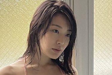 風吹ケイ、水も滴るイイ女の規格外ボディ