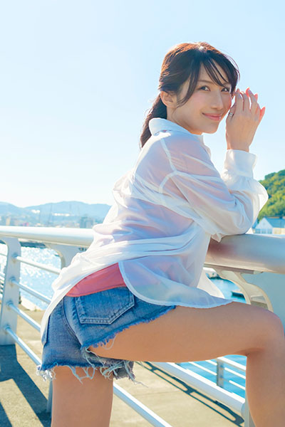 【琴井ありさ】チラリストの新境地となる情欲と神秘の1st真集発売決定の画像2