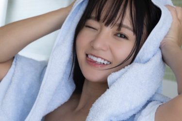 西永彩奈、眼帯ちっぱいおちゃめ露出