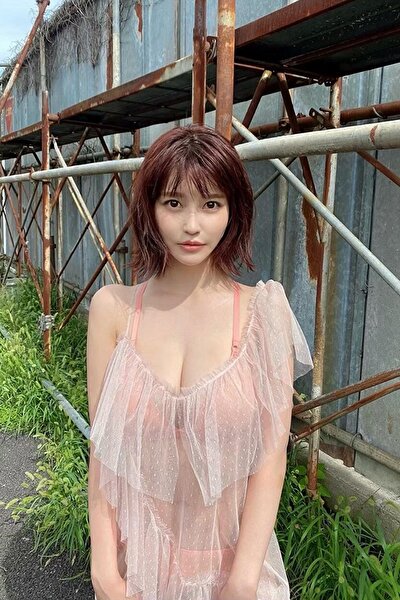 岸明日香、ふわふわボディと凛とした美貌の画像3