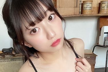 雪野まゆき、艶気のベロアビキニカット