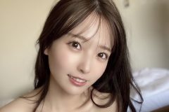 由良ゆら、妄想広がる艶肌美ボディ