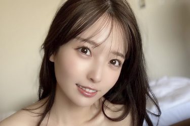 由良ゆら、妄想広がる艶肌美ボディ