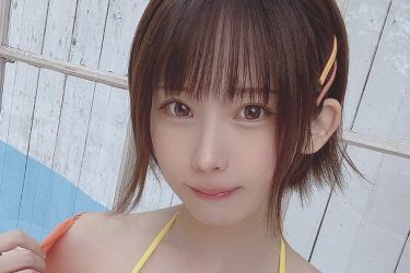 えなこ、鳥肌の夏ビキニ