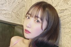 天羽希純、はだけ露出の誘惑ランジェリー