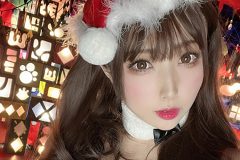 桃色れく、美貌と迫力のサンタコス