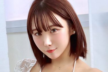 日向葵衣、寿ぎの超立体たわわボディ