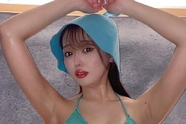 桃々さや、サウナの中で整った美ボディ