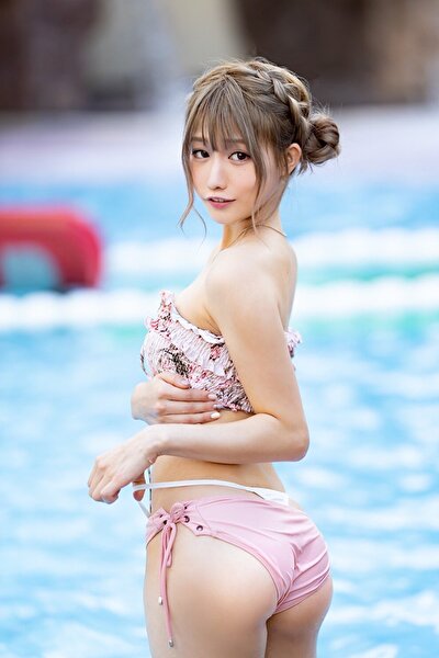 篠原みなみ、食い込み桃ヒップの画像2