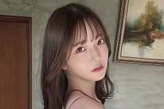 新谷姫加、成熟の色っぽランジェリー