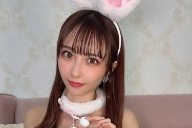 花咲れあ、ふわふわバニーコスで柔らかな美谷間