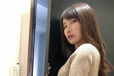 琴井ありさ、誘惑ランジェリーチラリ