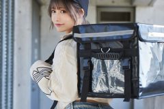 篠原みなみ、無防備すぎる配達員