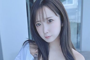 大河もも、もっちり美バスト3連発