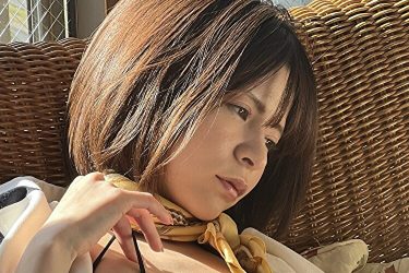 紅羽祐美、強刺激の紐ハイレグ