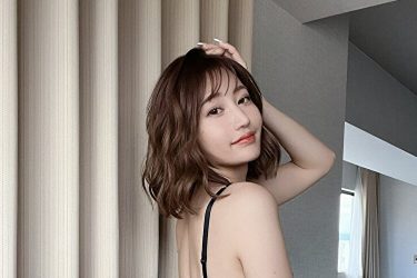 月城まゆ、艶気満点のフルムーンヒップ