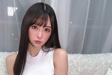 真島なおみ、ミニスカタンクトップで抜群ボディ