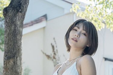 大川成美、女神感あふれる真っ白な美貌