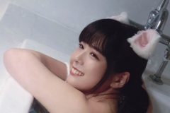 東雲うみ、猫耳でムッチリお風呂ショット