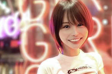 パピコ、まん丸バストの華奢ボディ