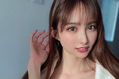 花咲れあ、黒ランジェリーの美女