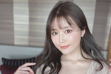 小日向ゆか、艶香る無防美バスト