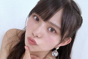 桜井木穂、衝撃の零れっぷり…キツキツビキニでムニムニお餅パイ