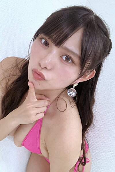 桜井木穂、衝撃の零れっぷり…キツキツビキニでムニムニお餅パイの画像2