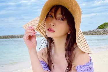 森咲智美、夏のお嬢様のハレンチパンチラ