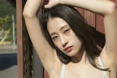 澄田綾乃、美と色香の両立レオタード