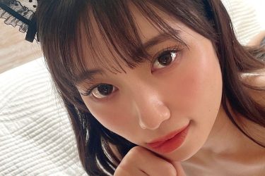 雪野まゆき、四つん這いの黒猫