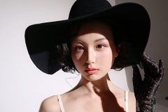 くりえみ、レディで可憐な美ボディショット