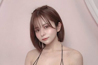 紅羽祐美、メロメロの極小水着ショット