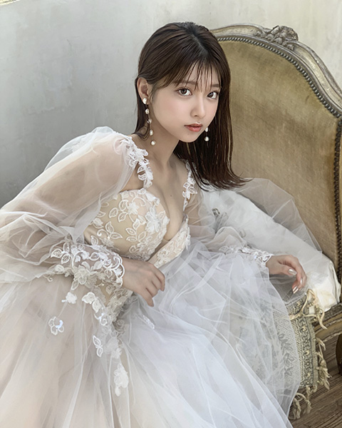 まるぴ、透けドレスで上品な色気の画像2