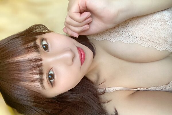 池田ゆうな、甘い香り漂う大きな柔バストの画像2