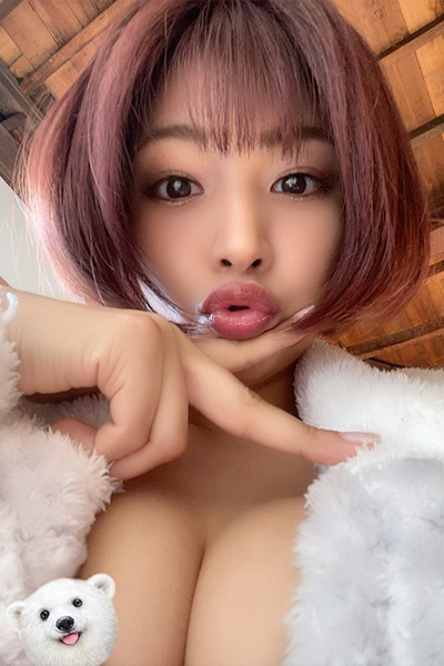 藤井マリー、シロクマが気になる立体美バストの画像2