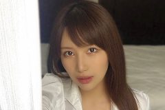 琴井ありさの完璧なるチラリ