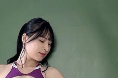 笹井絢乃、Oフロントハイレグで手ブラ