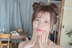 小日向ゆか、お団子ヘアでモチモチ美バスト