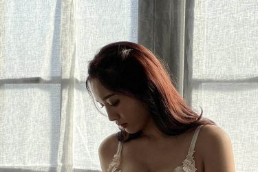 今野杏南、しとやかに圧巻ボリューム美バスト