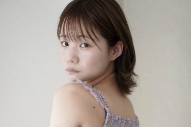 真奈、あどけない顔で「むにむに」の誘い